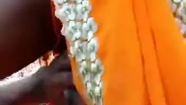 Paid Indian slut giving blowjob outdoors