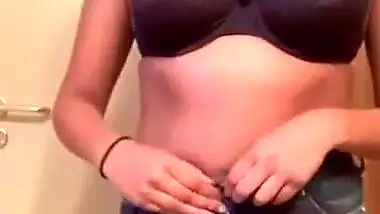 Today Exclusive- Sexy Nri Bhabhi Showing Her Boobs & Pussy And Blowjob Part 3