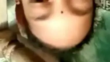 Desi cute girl show her pussy