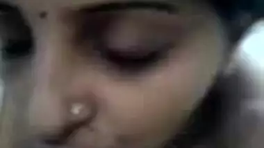 Indian aunty suck a dick