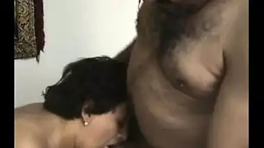 Nri mature aunty satisfies client’s sex mood