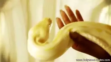 Indian Sweetheart Seduces By Stripping