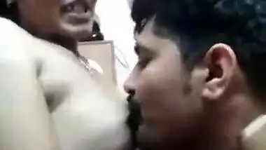 Indian couple naughty sex play on cam