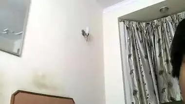 Punjabi College Babe Gives Memorable Blowjob To Classmate