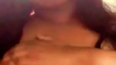 Desi divorced bhabhi showing big boobs to lover