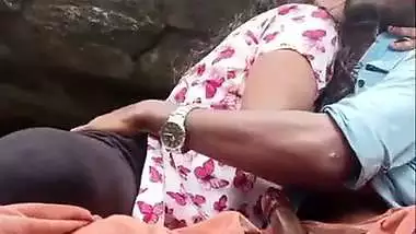 Tamil outdoor sex of a girl sucking lover’s dick