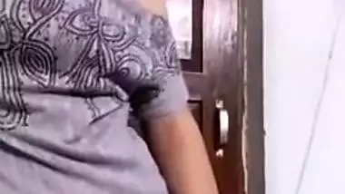 Today Exclusive- Horny Desi Bhabhi Showing Her Boobs And Pussy