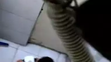 Desi aunty toilet ass capture