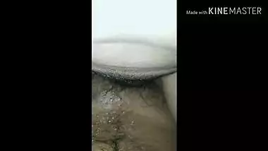 Indian Hindi chudai pura gussa ke dala naga karke sali aur muh mai dal diya