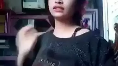 Desi Cute Girl In Saree