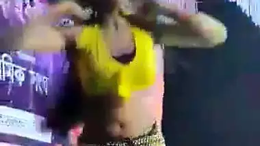 Desi cute girl stage dance