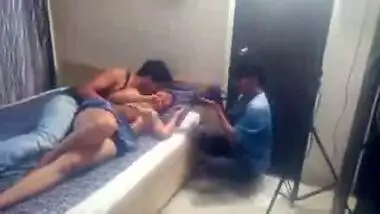 Delhi university mai junior girl se 2 senior ka sex fun