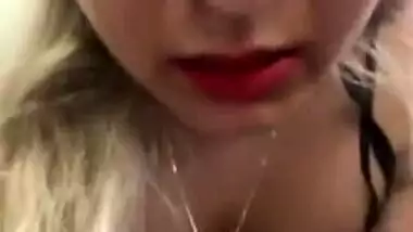 Mia Khalifa And Female Masturbation - Sexy Arab Finger Fucking Pussy