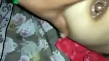 Desi Sonam Bhabhi boobs massage by hubby
