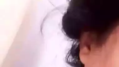 Unsatisfied aunty showing huge boobs to lover viral MMS