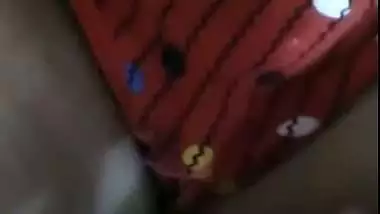 Cam girl Neha boob grope and pussy showing live show