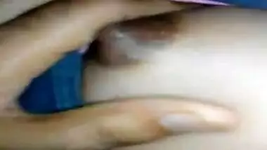 Desi teen show boobs n pussy