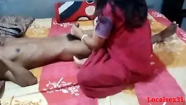 Bengala hottie welcomes her Desi neighbor guy with good XXX fucking