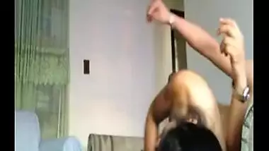 Mature aunty hindi sex with hubby’s friend