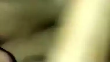 Desi girl sucking in side Car