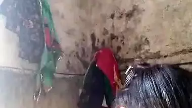 Desi Village Bhabhi Showing Her Nude Body
