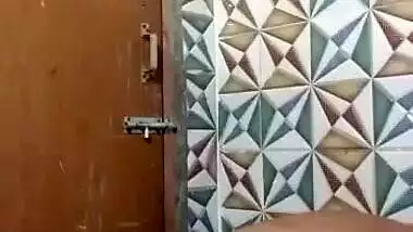 Bengali village bhabhi bathing nude viral porn